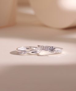 NHẪN ĐÔI BẠC NAM NỮ ĐÁ MOISSANITE KIỂM ĐỊNH GRA, BẠC XI BẠCH KIM KC76 LAVESTA “FINDING TRUE LOVE” – BIỂU TƯỢNG CỦA TÌNH YÊU CHÂN THÀNH & ĐỊNH MỆNH