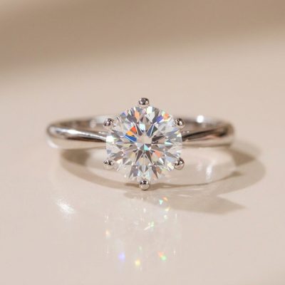 NHẪN NỮ BẠC XI BẠCH KIM ĐÁ MOISSANITE 6.5 LY KIỂM ĐỊNH GRA LAVESTA KC141 – THANH LỊCH, SANG TRỌNG & ĐẲNG CẤP